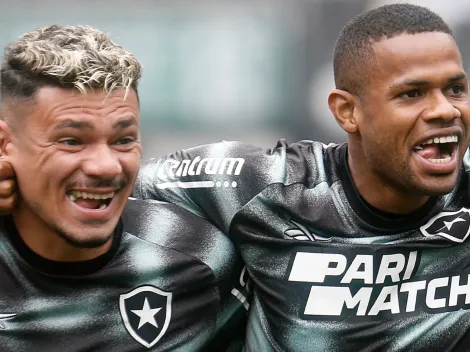 Após Tiquinho e Júnior Santos, Botafogo recebe proposta para negociar +1 atacante