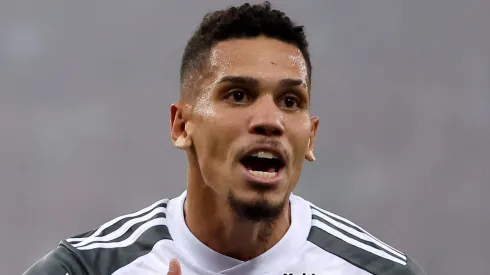 Atlético Mineiro prepara venda de Paulinho para outra potência do futebol (Photo by Buda Mendes/Getty Images)