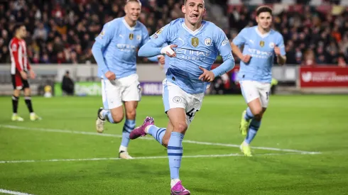 Manchester City e Brentford durante partida pela Premier League no último fim de semana, no Community Stadium (Foto: Ryan Pierse/Getty Images)