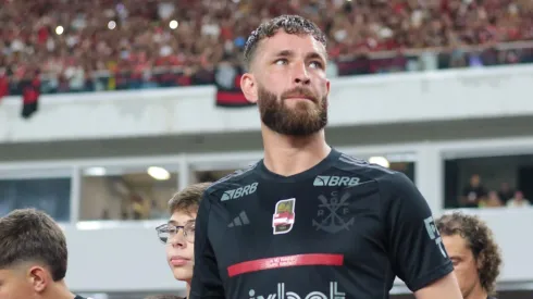 Léo Pereira está na mira de Dorival. Foto: Fernando Torres/AGIF