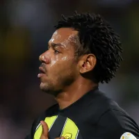 \'É oficial, estou iludidasso\'; Romarinho anuncia reforço no Corinthians antes da hora