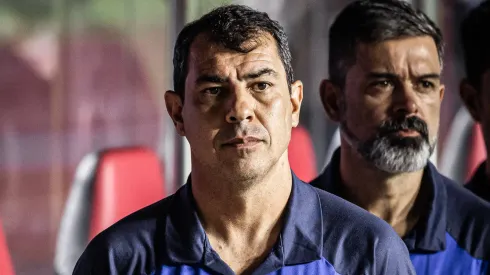 Carille abriu o jogo após Santos vencer clássico (Foto: Raul Baretta/ Santos FC/ Divulgação)