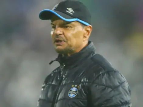 Alexandre Medes inventa argumentos para defender "queridinho" de Renato no Grêmio