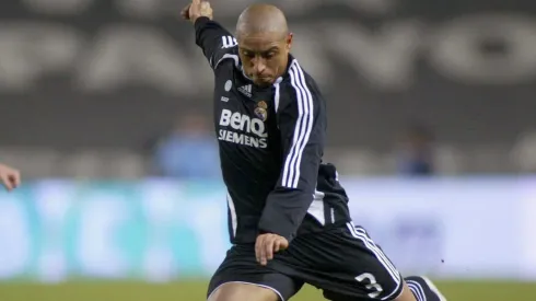 Roberto Carlos of Real Madrid. (Photo by Bagu Blanco/Getty Images).