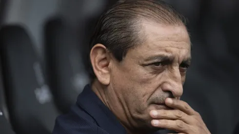 RJ - RIO DE JANEIRO - 18/02/2024 - CARIOCA 2024, BOTAFOGO X VASCO - Ramon Diaz tecnico do Vasco durante partida contra o Botafogo no estadio Engenhao pelo campeonato Carioca 2024. Foto: Jorge Rodrigues/AGIF