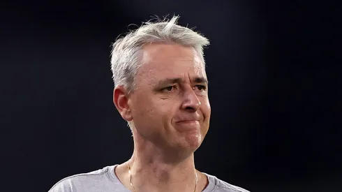 Tiago Nunes puxa a fila e torcedores do Botafogo pedem mais uma saída. Foto: Buda Mendes/Getty Images