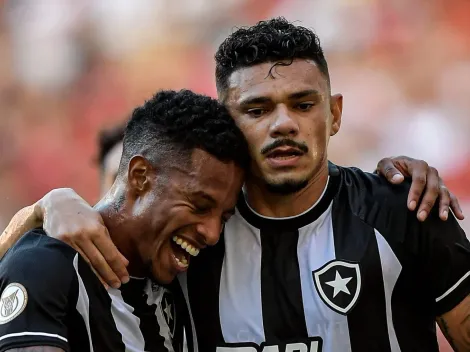Rival do Botafogo faz oferta tentadora para contratar titular absoluto do Glorioso