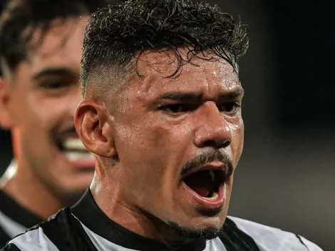Rival do Botafogo pode avançar pela contratação de Tiquinho Soares