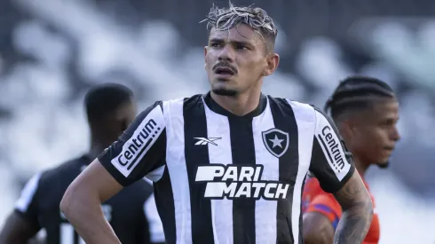 Tiquinho Soares entra na mira de gigante paulista e pode deixar o Botafogo. Foto: Jorge Rodrigues/AGIF