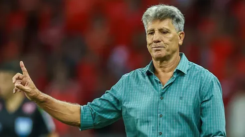 Renato surpreendeu na escalação do Grêmio para o GreNal 441 (Foto: Lucas Uebel/Grêmio/Divulgação)