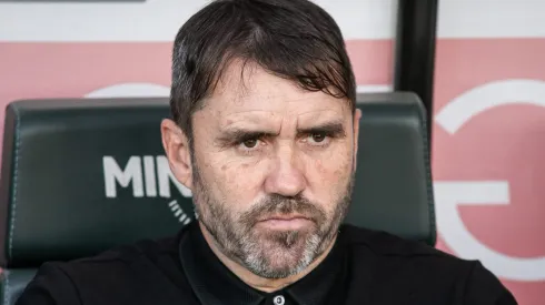 MG - BELO HORIZONTE - 05/11/2023 - BRASILEIRO A 2023, CRUZEIRO X INTERNACIONAL - Eduardo Coudet tecnico do Internacional durante partida contra o Cruzeiro no estadio Mineirao pelo campeonato Brasileiro A 2023. Foto: Fernando Moreno/AGIF