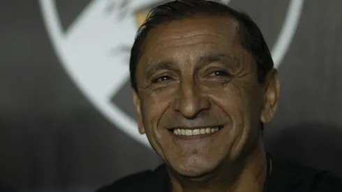Ramon Diaz técnico do Vasco durante partida contra o Madureira no estádio Sao Januário pelo campeonato Carioca 2024. Foto: Jorge Rodrigues/AGIF