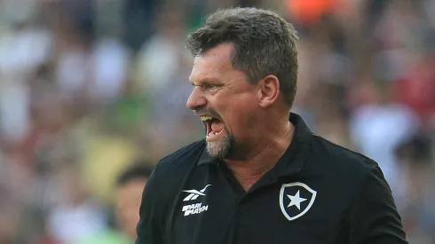 Fabio Matias soma 3 vitórias em 3 jogos no Clube (Foto: Vitor Silva/Botafogo/Divulgação)