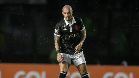 Maicon deixa o Vasco e chega a acordo para atuar em Rubro-Negro do Brasileirão. Foto: Thiago Ribeiro/AGIF