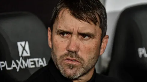 RJ - RIO DE JANEIRO - 12/08/2023 - BRASILEIRO A 2023, BOTAFOGO X INTERNACIONAL - Eduardo Coudet tecnico do Internacional durante partida contra o Botafogo no estadio Engenhao pelo campeonato Brasileiro A 2023. Foto: Thiago Ribeiro/AGIF