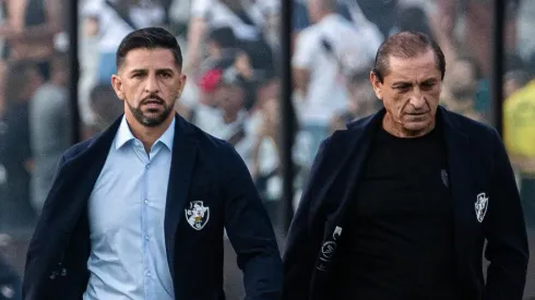 Emiliano Díaz e Ramón Díaz, em São januário | FOto: Leandro Amorim/Vasco