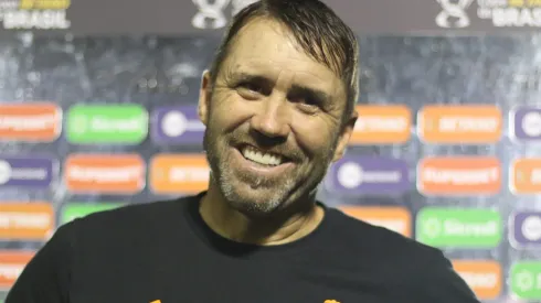 AL - ARAPIRACA - 28/02/2024 - COPA DO BRASIL 2024, ASA X INTERNACIONAL - Eduardo Coudet tecnico do Internacional (RS), durante a partida contra o Asa (AL) no estadio Coaracy da Mata Fonseca em Arapiraca (AL) pela copa do Brasil 2024, nesta quarta-feira (28). Foto: Marlon Costa/AGIF