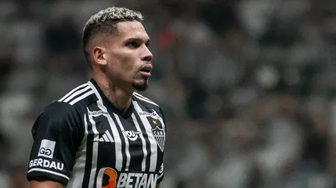 Atlético-MG: Parça de Paulinho pode fechar com time da Inglaterra em acordo milionário. Foto: Fernando Moreno/AGIF