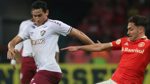 Flamengo recebe aval e abre conversas para contratar meia do rival (Photo by Silvio Avila/Getty Images)