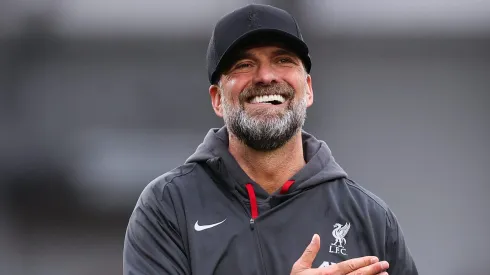 Liverpool enfrenta o Manchester City em jogo que pode coroar o campeão da Premier League. (Photo by Ryan Pierse/Getty Images)