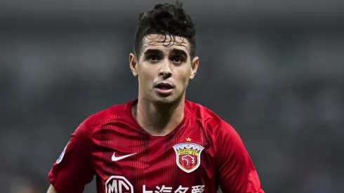Campeão brasileiro quer dar chapéu no Internacional e fechar com Oscar (Photo by Di Yin/Getty Images)