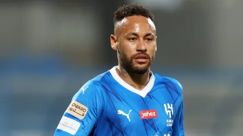 Adeus, Al-Hilal Neymar quer voltar à Europa para jogar em gigante da Champions. (Photo by Yasser Bakhsh/Getty Images)