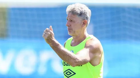 Renato tem dúvida entre os titulares do Grêmio (Foto: Lucas Uebel/Grêmio/Divulgação)