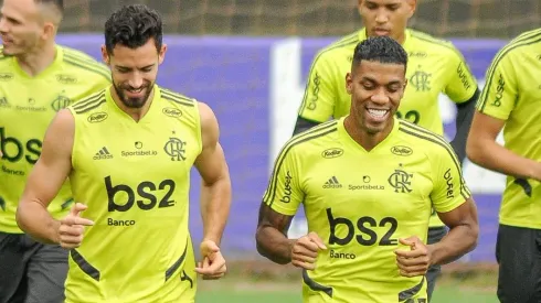 Flamengo Campeão da Libertadores em 2019 se oferece para voltar ao clube carioca. Foto: Allan Carvalho/AGIF