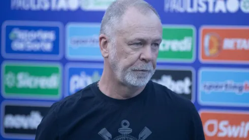 Ex-técnico do Corinthians, Mano Menezes abre negociações com clube surpreendente. Foto: Fabio Moreira Pinto/AGIF