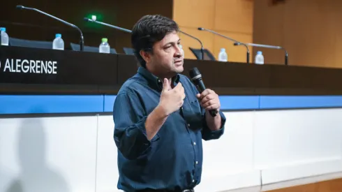 Alberto Guerra: presidente abriu o jogo sobre retorno de defensor (Foto: Morgana Schuh / Grêmio FBPA / Divulgação)