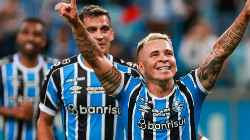 Galvão Bueno cita o Grêmio e aponta os grupos + difíceis da Libertadores. Foto: Maxi Franzoi/AGIF