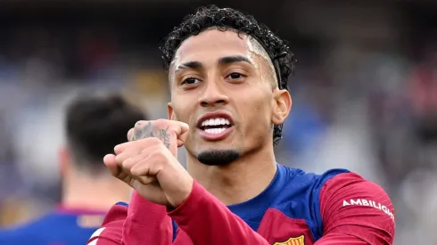 R$ 272 milhões: Raphinha, do Barcelona, encaminha acordo com o Manchester United. (Photo by David Ramos/Getty Images)