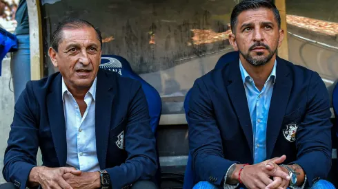 - Ramon Diaz e Emiliano Diaz precisam melhorar sistema defensivo do Vasco. Foto: Thiago Ribeiro/AGIF