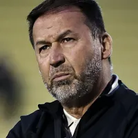 Corinthians negocia com lateral-esquerdo titular de rival do Brasileirão, afirma Samir Carvalho