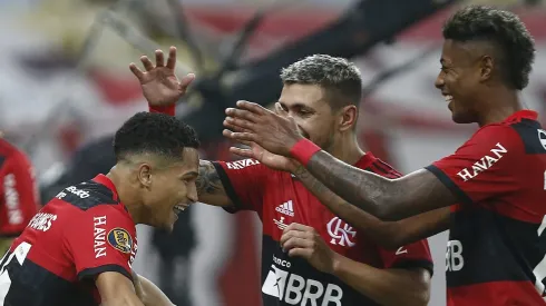 Manchester United pode fechar com João Gomes, revelado pelo Flamengo (Photo by Wagner Meier/Getty Images)