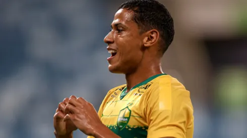 Ex-Grêmio, Bruno Alves brilhou pelo Cuiabá (Foto: AssCom Dourado/Divulgação)