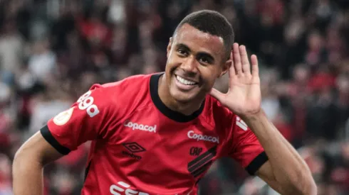 Corinthians Apresentador dá detalhes sobre 2 reforços no Timão e agita a torcida. Foto: Robson Mafra/AGIF