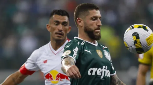 Corinthians surpreende e pode fechar com o volante Raul, do Bragantino (Photo by Ricardo Moreira/Getty Images)