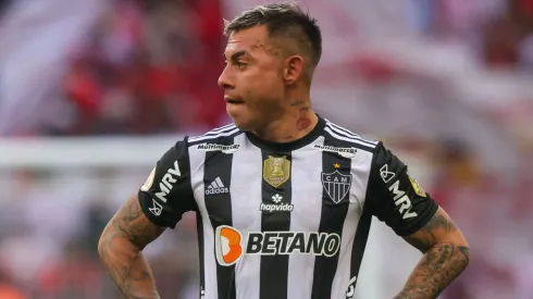 O que esperar de Eduardo Vargas, possível novo reforço do Flamengo (Photo by Silvio Avila/Getty Images)