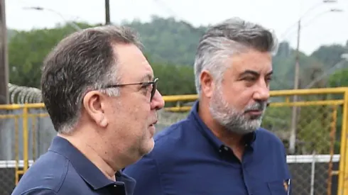 Marcelo Teixeira e Alexandre Gallo lado a lado no CT Rei Pelé. Foto: Pedro Ernesto Guerra Azevedo/Santos FC
