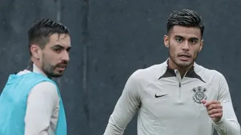 Igor Coronado e Fausto Vera lado a lado no Corinthians. Foto: Rodrigo Coca/Ag. Corinthians