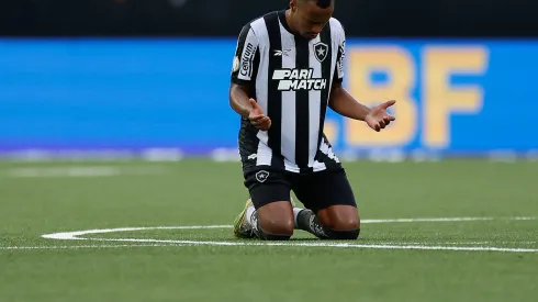 Vasco estuda proposta para Marlon Freitas. Foto: Buda Mendes/Getty Images