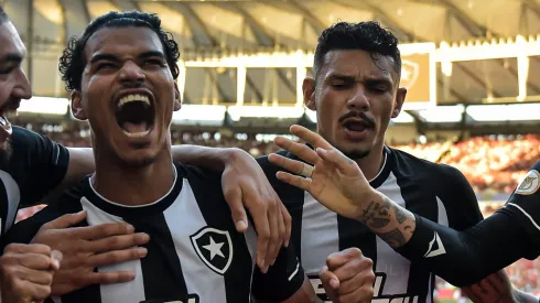 Corinthians faz proposta de R$ 10 mi para fechar com jogador do Botafogo. Foto: Thiago Ribeiro/AGIF