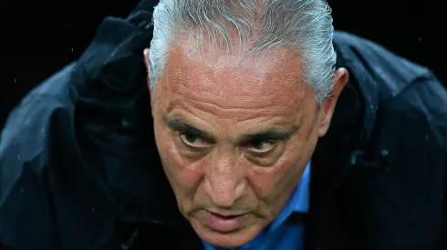 Tite encontra lateral-direito dentro do Flamengo. Foto: Buda Mendes/Getty Images