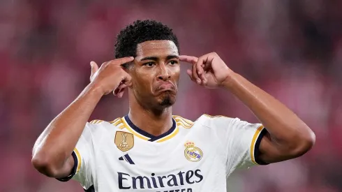 Torcida do Real Madrid está encantada com Bellingham. Foto: Juan Manuel Serrano Arce/Getty Images