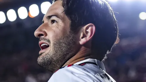 De casa nova: Alexandre Pato, ex-São Paulo, 'pede' para atuar em rival do Internacional. (Photo by Marcelo Endelli/Getty mages)