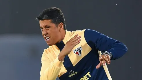 Condição para Thiago Carpini permanecer no São Paulo. Foto: Hernan Cortez/Getty Images