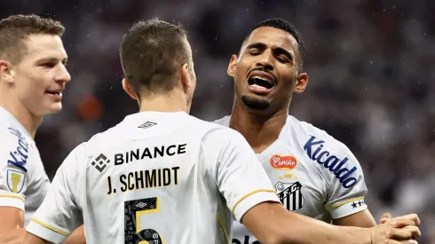 Qual a chance Perfil sugere troca de jogadores entre Corinthians e Santos. Foto: Marcello Zambrana/AGIF