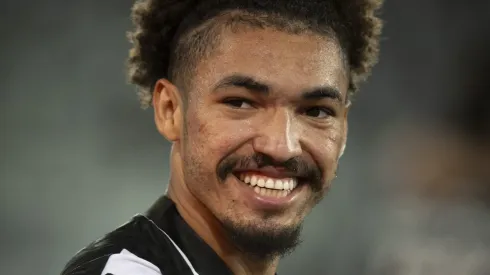 Alvo do Corinthians, Adryelson pode pintar no futebol brasileiro em troca de jogadores. Foto: Jorge Rodrigues/AGIF