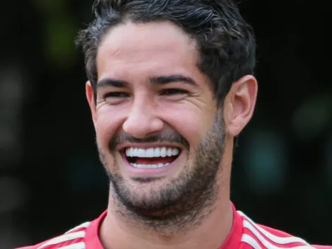 Ex-São Paulo, Pato é aprovado em rival paulista e anúncio está a detalhes